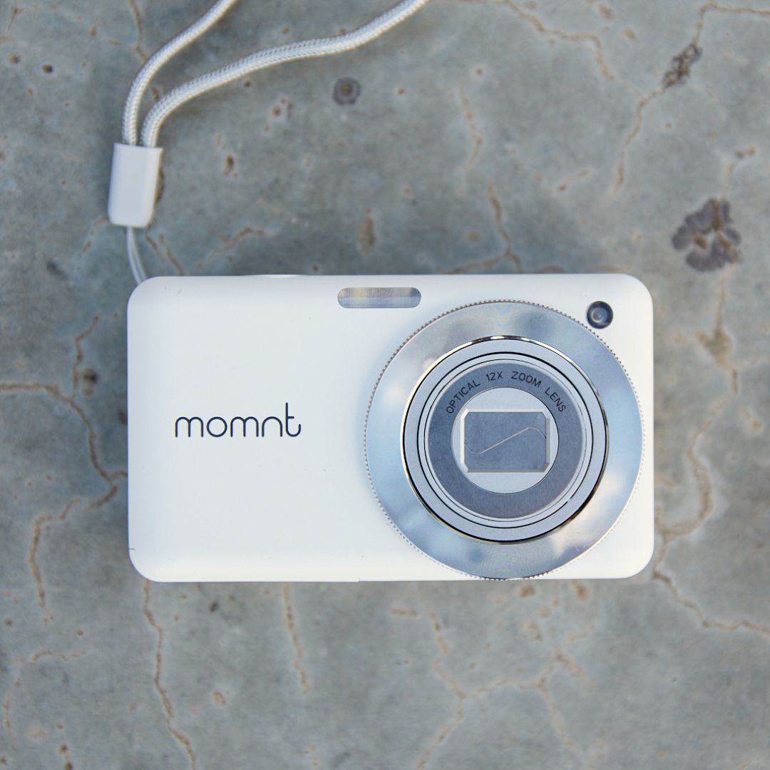 Camera - White, Momnt 6x Optical Zoom