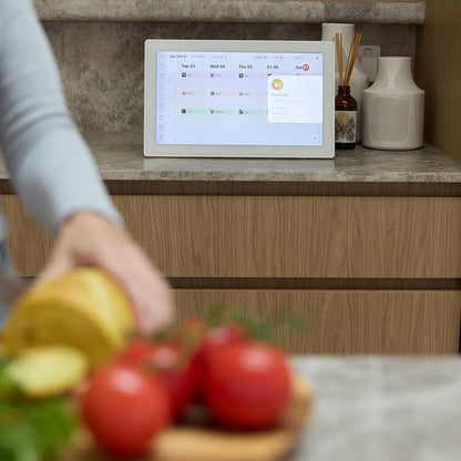 Momnt 15.6" Smart Calendar