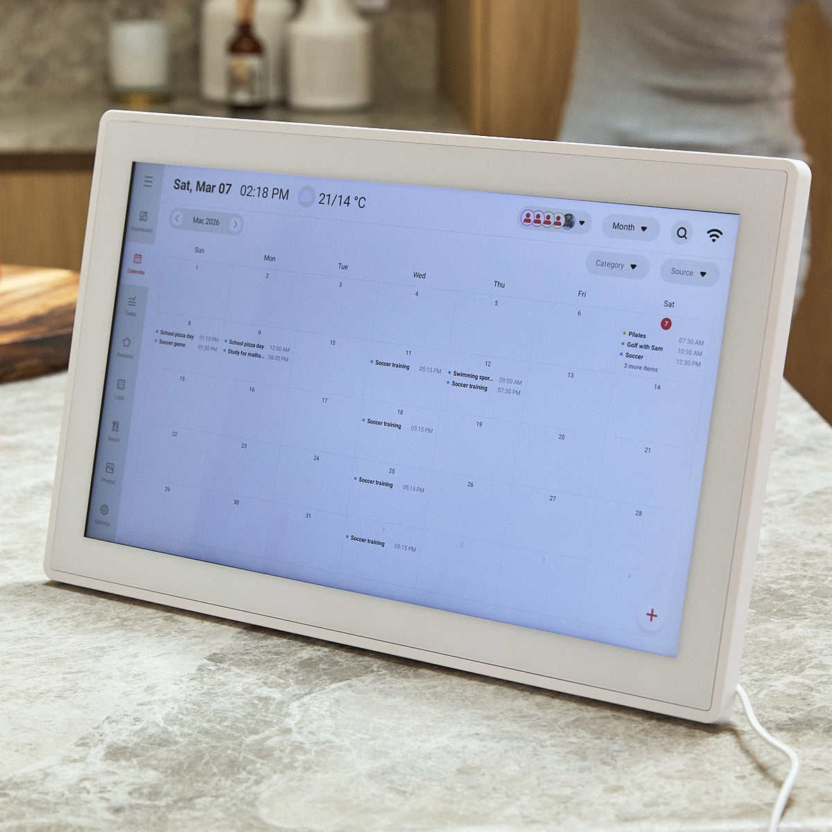 Momnt 15.6" Smart Calendar